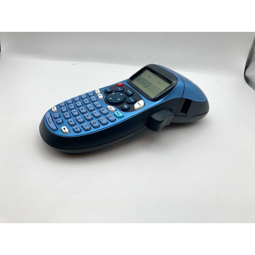 DYMO Letratag Hand-held Label Maker - Picture 6 of 9